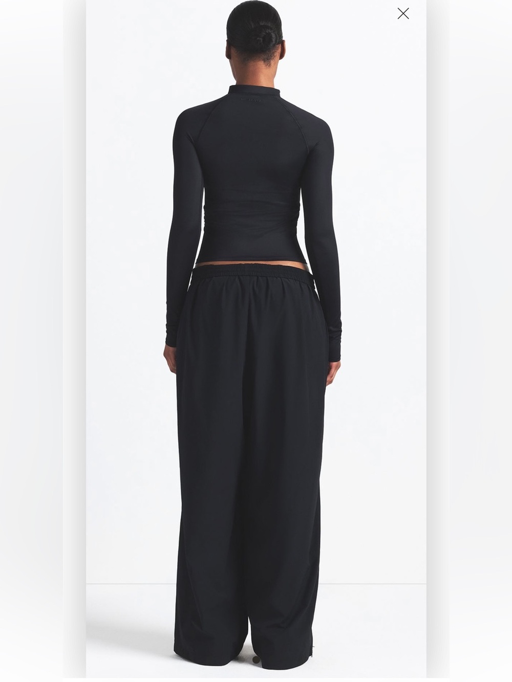 SKIMS NIKE NWT Woven Nylon Pants in OBSIDIAN SZ XS - Picture 2 of 10
